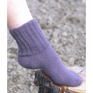 Cosy Rib Ankle Socks by DROPS Design - Sockor Stick-mönster str. 35/37 - 42/44